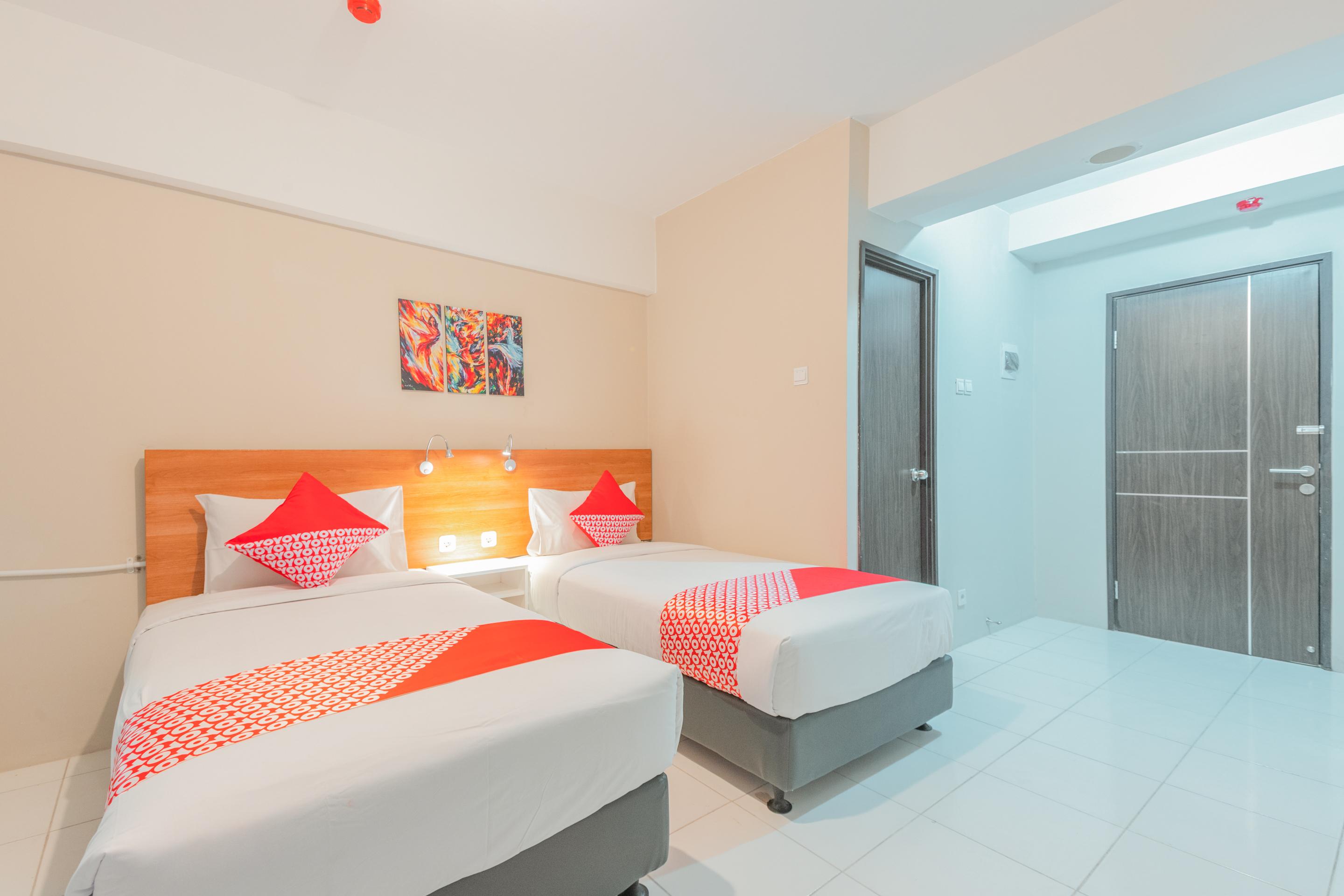 Flagship 750 Mont Blanc Hotel Bekasi Eksteriør billede
