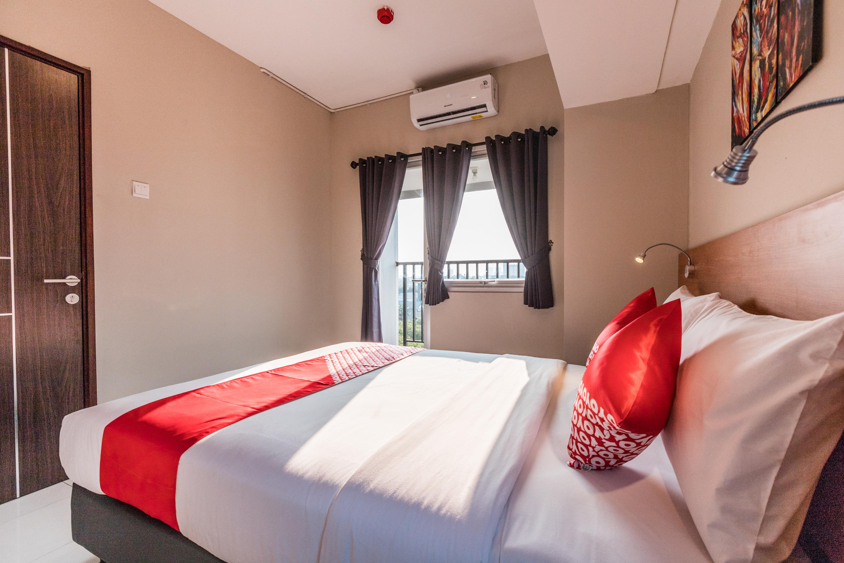 Flagship 750 Mont Blanc Hotel Bekasi Eksteriør billede