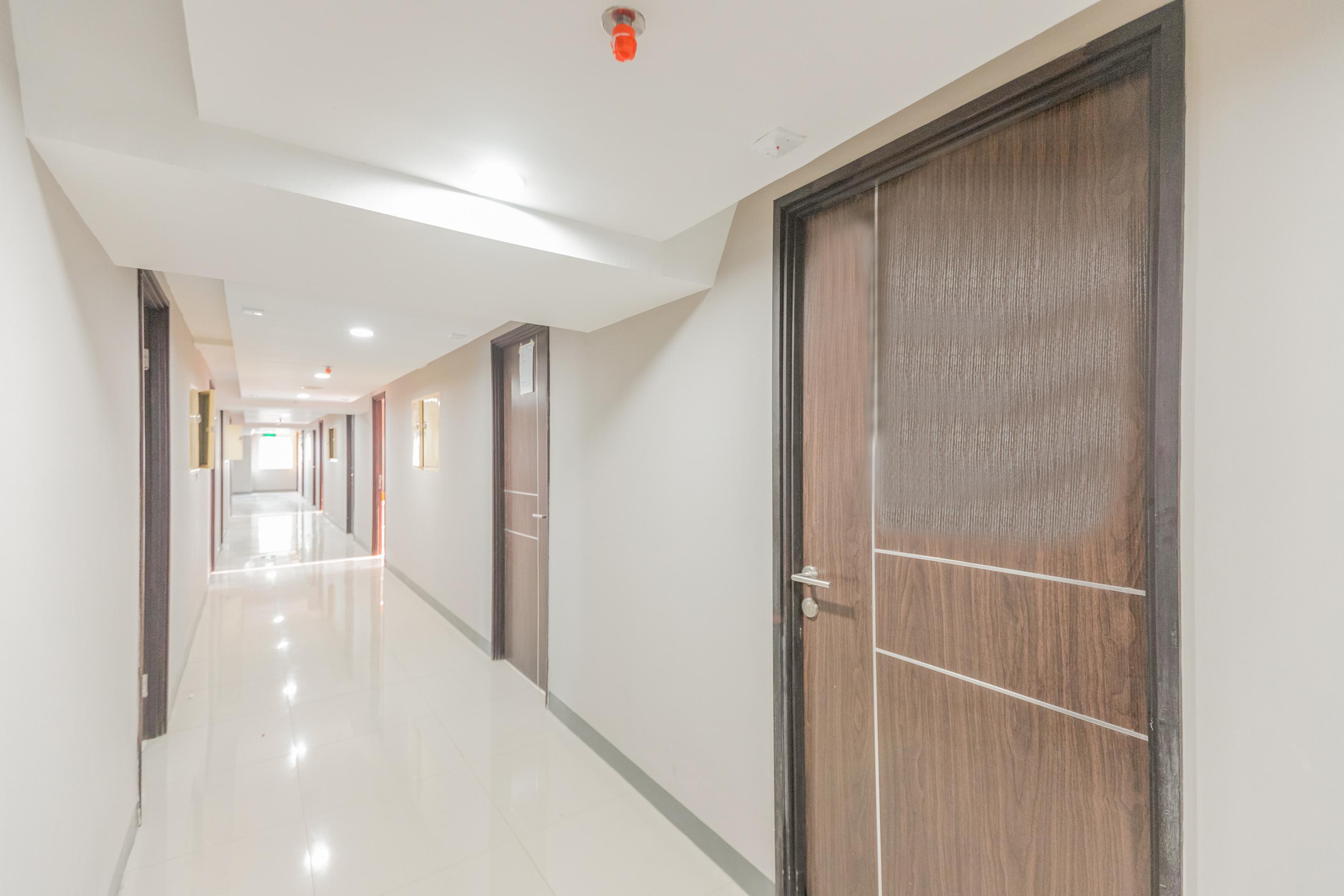 Flagship 750 Mont Blanc Hotel Bekasi Eksteriør billede