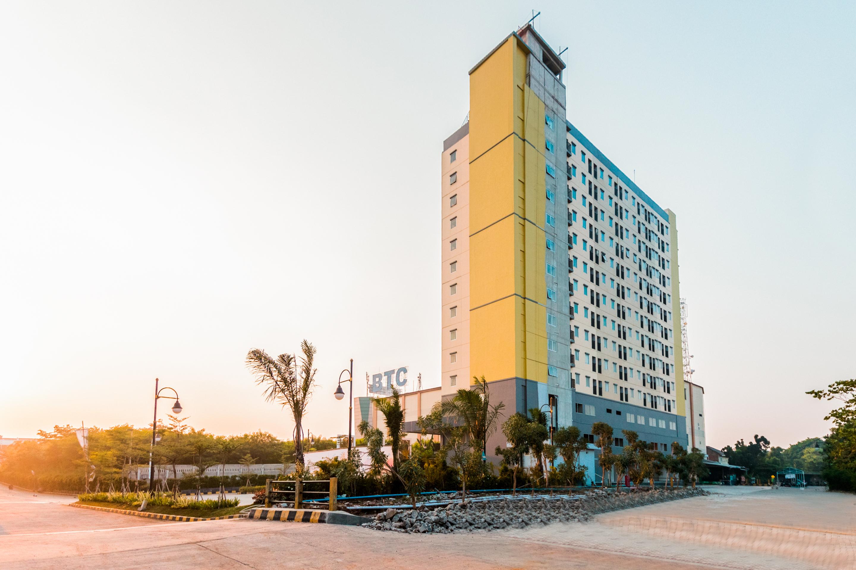 Flagship 750 Mont Blanc Hotel Bekasi Eksteriør billede