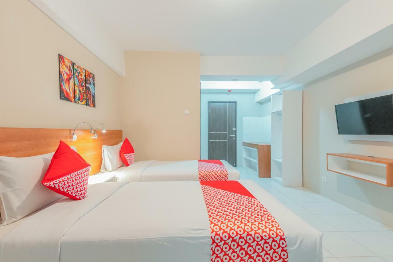 Flagship 750 Mont Blanc Hotel Bekasi Eksteriør billede