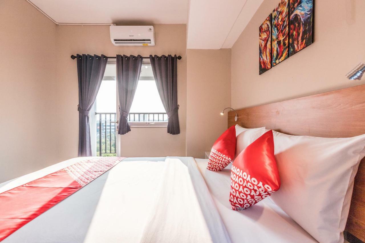 Flagship 750 Mont Blanc Hotel Bekasi Eksteriør billede